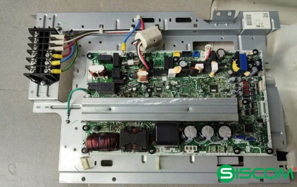 Bo mạch dàn nóng RZF125CVM mã 4024739 2 Bo Mach Dan Nong RZF125CVM